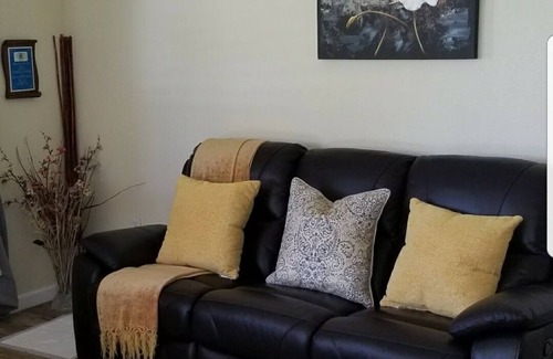 Cutler Bay House | Two story 2500 sq ft house located nearby shopping mall, restaurants and parks