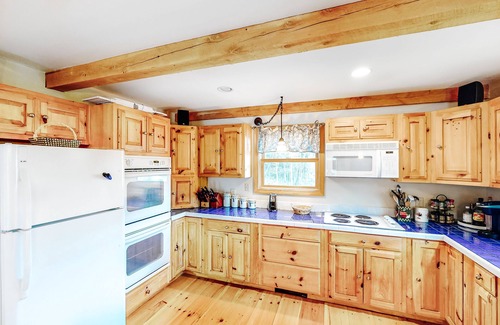 Wardsboro House | Two-story, dog-friendly house with wood fireplace