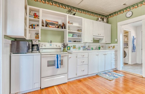 Parkdale House | Two-story, mountain view getaway with a private hot tub, wood stove & fast WiFi