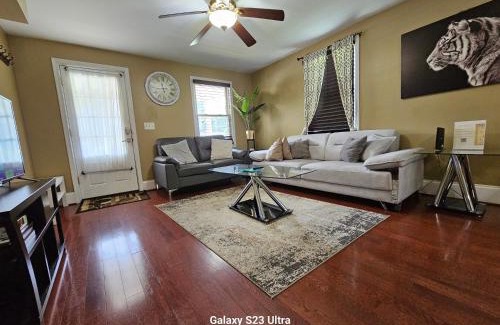Towson House | Two Story Queen Primary