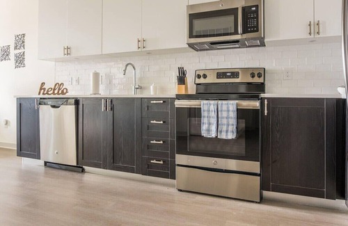 Downtown Louisville Apartment | TWO Stunning Nulu CozySuites
