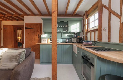 Chediston Cottage | TWOSOME, pet friendly, character holiday cottage in Halesworth
