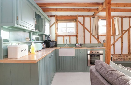 Chediston Cottage | TWOSOME, pet friendly, character holiday cottage in Halesworth