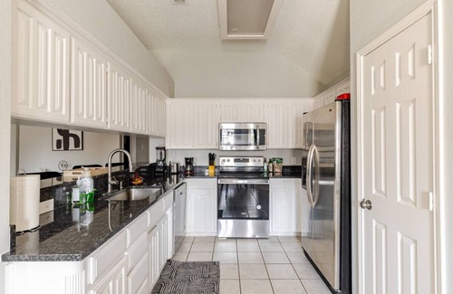 Haltom City House | TX Getaway: PS5/Xbox, GameRoom, BBQ, Attractions