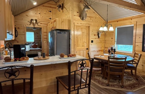 Gatesville Resort | TX Retreat | Lux Outdoor Experience in Texas Hills