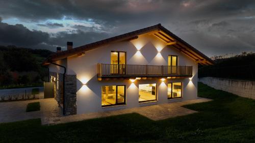 Gatika House | TXORIONAK - Caserío Rehabilitado entre Bilbao y Urdaibai