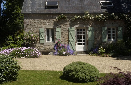 Le Cloitre-Saint-Thegonnec Cottage | Ty Ar Pennduig - Away from the hustle and bustle