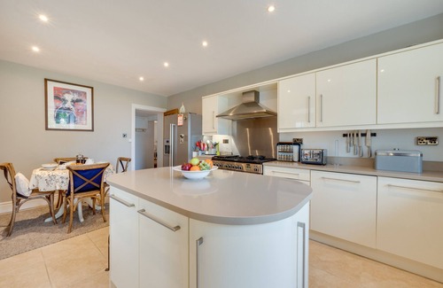 Dolgellau House | Tŷ Brithdir - Four Bedroom House, Sleeps 8