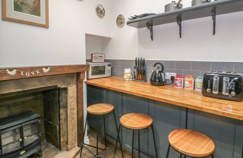Rhyd-y-clafdy Cottage | TY CAPEL, pet friendly, with a garden in Pwllheli
