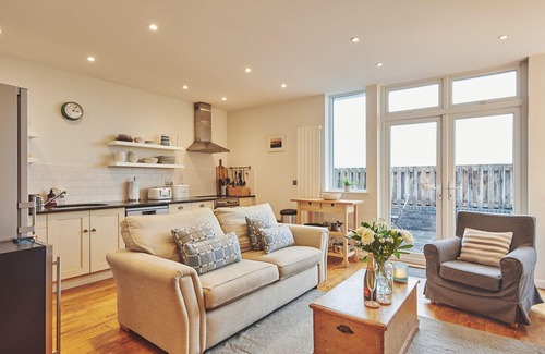 Oxwich Apartment | Ty Gwawr - Luxury Cottages