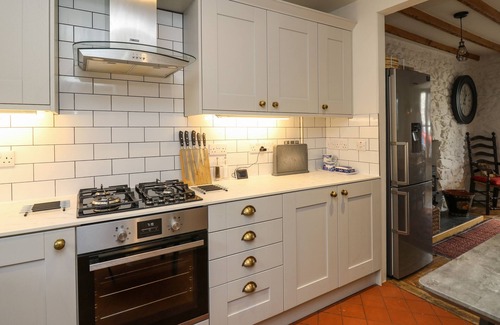 St Davids Cottage | TY LEN, pet friendly, character holiday cottage in St Davids