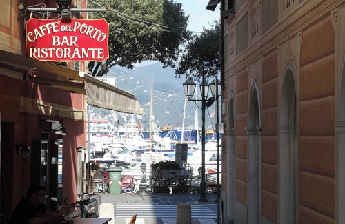 Santa Margherita Ligure Apartment | Typical Ligurian three-room apartment 40 meters from the sea