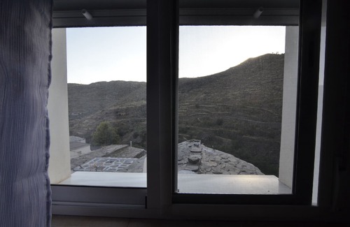 Senes House | Typical house with patio in ALMERIA Andalusia. 4 people in peace.