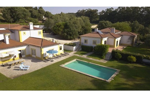 Santa Maria e Sao Miguel House | Typical Portuguese country house with pool 'Quinta do Pé Descalço'