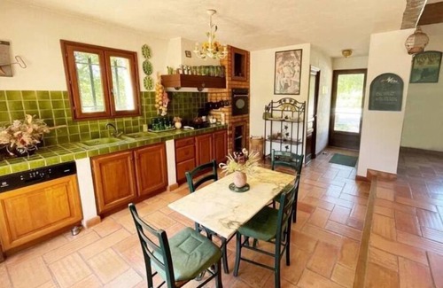 Saint-Paul-en-Foret House | Typical Provençal country house