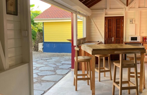 Case-Pilote House | Typical seaside townhouse in an authentic fishing village