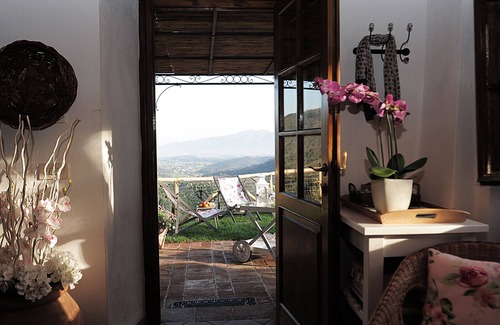 Villabuona Villa | Typical Tuscan Farmhouse, Superb View on Lucca, private garden/parking.WIFI.
