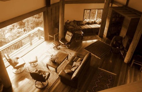 Summer Hill Cabin | Tyraman Retreat - Unique mountain getaway for large groups in the Hunter Valley