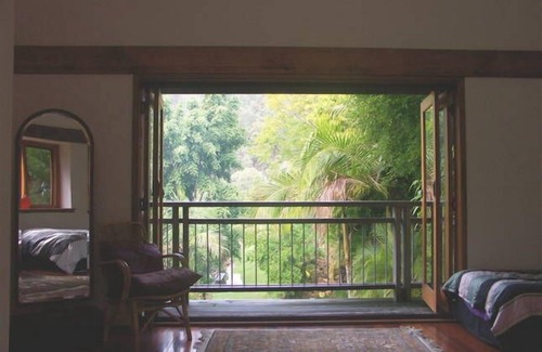 Summer Hill Cabin | Tyraman Retreat - Unique mountain getaway for large groups in the Hunter Valley