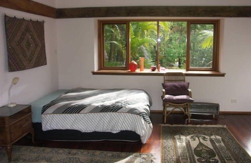 Summer Hill Cabin | Tyraman Retreat - Unique mountain getaway for large groups in the Hunter Valley