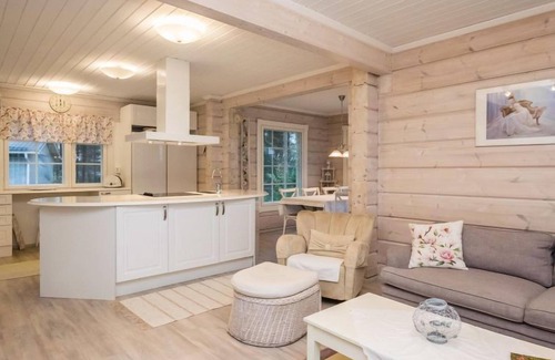 Hiukkajoki House | Tyssinniemi by Interhome