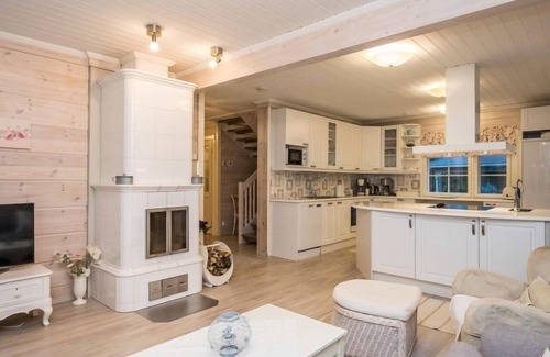 Hiukkajoki House | Tyssinniemi by Interhome