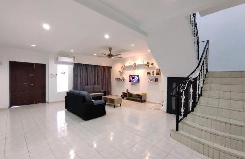 Taman Kolej Perdana House | U&I HOMESTAY KAMPAR