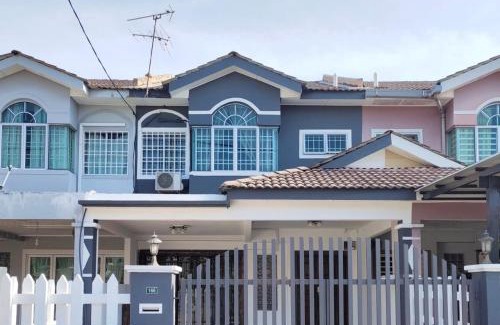 Taman Kolej Perdana House | U&I HOMESTAY KAMPAR