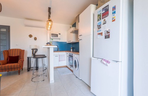 L'Ile-Rousse Apartment | U Momentu - appt climatisé avec terrasse