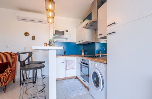 L'Ile-Rousse Apartment | U Momentu - appt climatisé avec terrasse