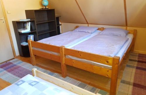 Myto pod Dumbierom House | U včelárov