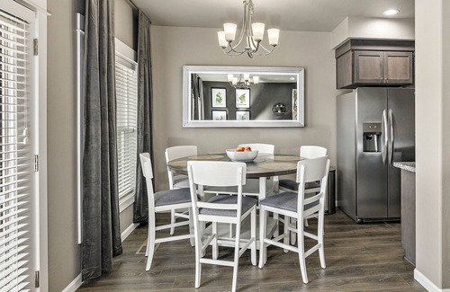 Medford House | U1 - 2 King Beds - 1G Wi-Fi - Office - Beautiful Home!
