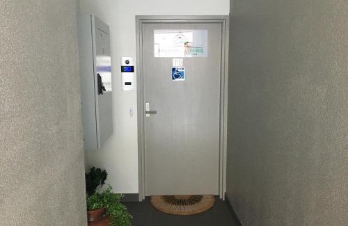 Brunswick West Apartment | U1 Brunswick Living Ground Floor Patio Close to APT and CBD Free Wifi Tram at Doorstep