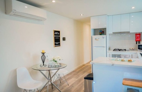 Brunswick West Apartment | U101 Brunswick Living First Flor Balcony Close APT n CBD FreeWifi Tram Doorstep