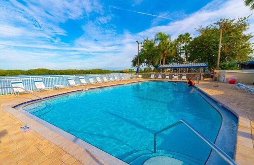 Ruskin Condo | U620-Across the street from beach & amenities! WiFi/Parking. Self Check in!