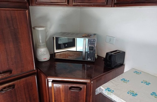 Barra da Lagoa House | Ubatuba beach house with garage spaces, flexible check-in and check-out