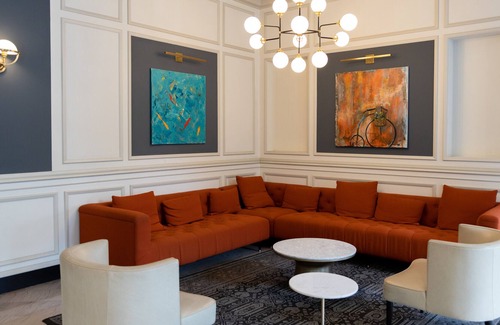 East Hyde Park Apartment | UChicago, Lake, Sci Museum | Gym + W&D | Zencity