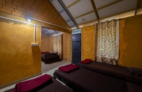 Yellapur Hotel | UK Nature Stay