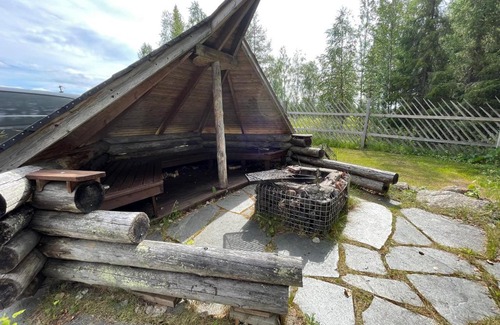 Naamijoki Ski Chalet | Ukkila
