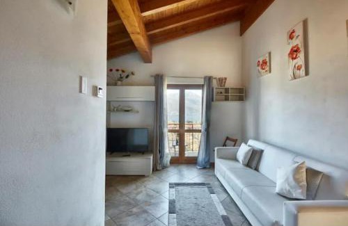 Dongo Apartment | Ulivi on the Lake