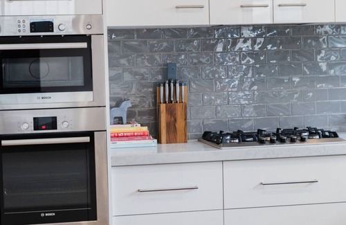Barwon Heads Apartment | Ultimate Barwon Heads Beach House- Sleeping upto 12, Walk everywhere!