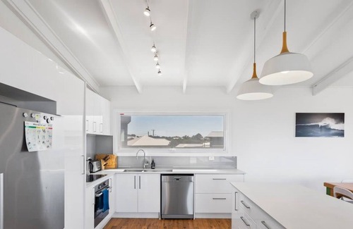Sunderland Bay House | Ultimate Beachfront Retreat