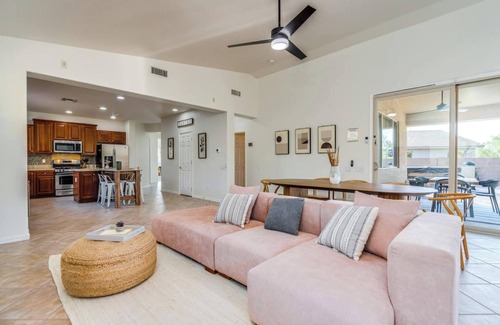 Rancho Vistoso House | Ultimate Desert Oasis w Pool, Cinema, Games, Tub!