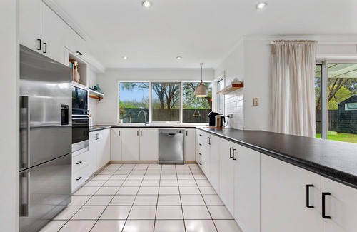 St. Andrews Beach House | Ultimate family resort sleeps 12 over 2 homes on the one huge block with pool