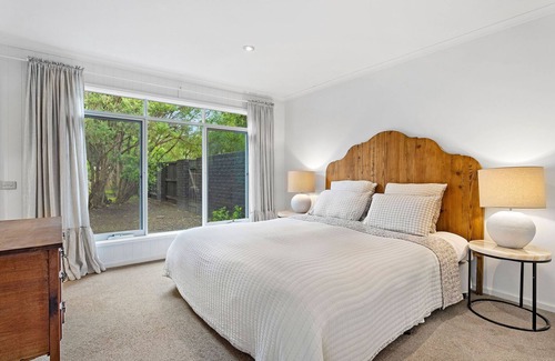 St. Andrews Beach House | Ultimate family resort sleeps 12 over 2 homes on the one huge block with pool