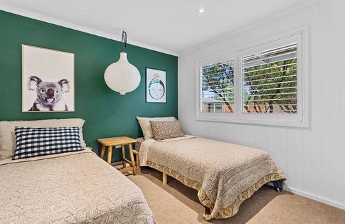 St. Andrews Beach House | Ultimate family resort sleeps 12 over 2 homes on the one huge block with pool