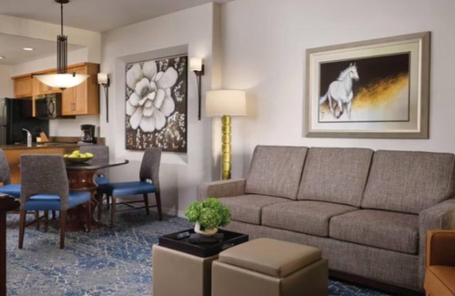 North Scottsdale Resort | Ultimate Family Getaway at Sheraton Desert Oasis Villas-2 Bd lockoff