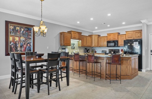 Lake Hamilton Condo | Ultimate Lakefront Retreat in Hot Springs with Private Boat Slip!