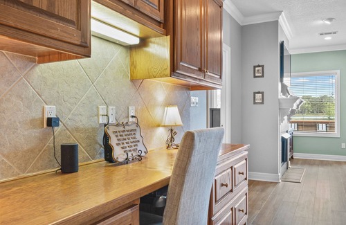 Lake Hamilton Condo | Ultimate Lakefront Retreat in Hot Springs with Private Boat Slip!