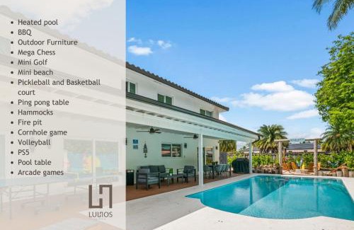 Country Club House | Ultimate Vacation Retreat heated pool & Mini Golf L63